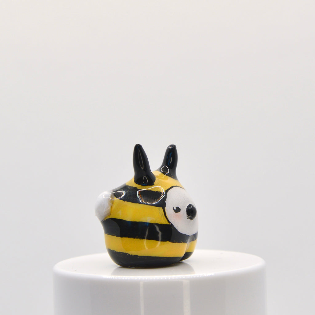Bumble-bee Pneeble