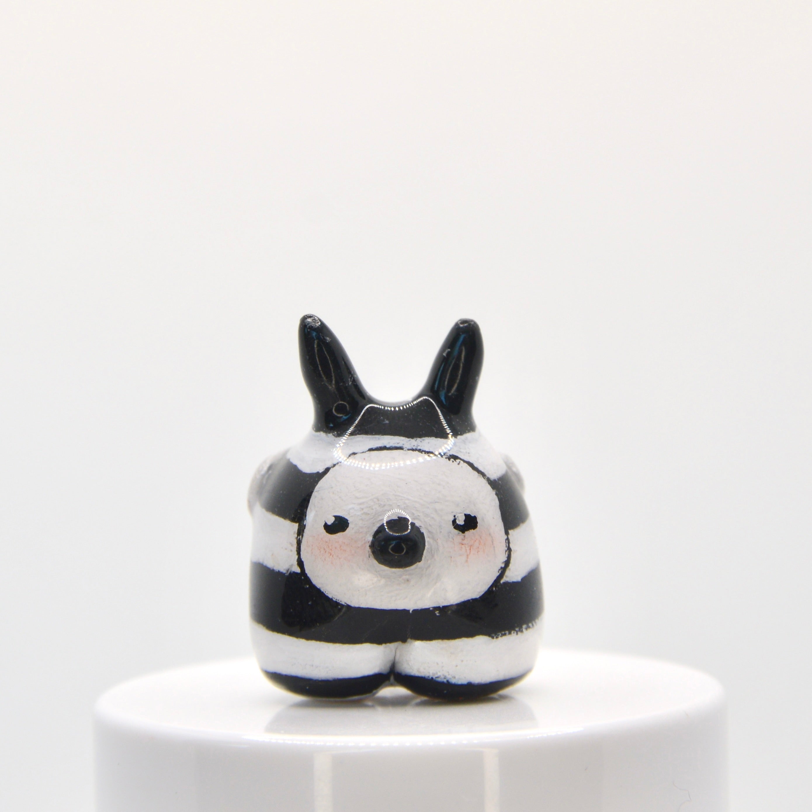Prison Bumble-Bee Pneeble